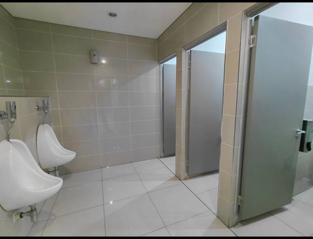 164M² OFFICE TO LET IN BRYANSTON